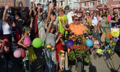 Çanakkale’de Süslü Kadınlar Bisiklet Turu Düzenlendi
