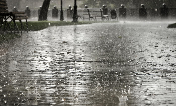 Kırklareli’nde şiddetli yağış: Araçlar su altında kaldı