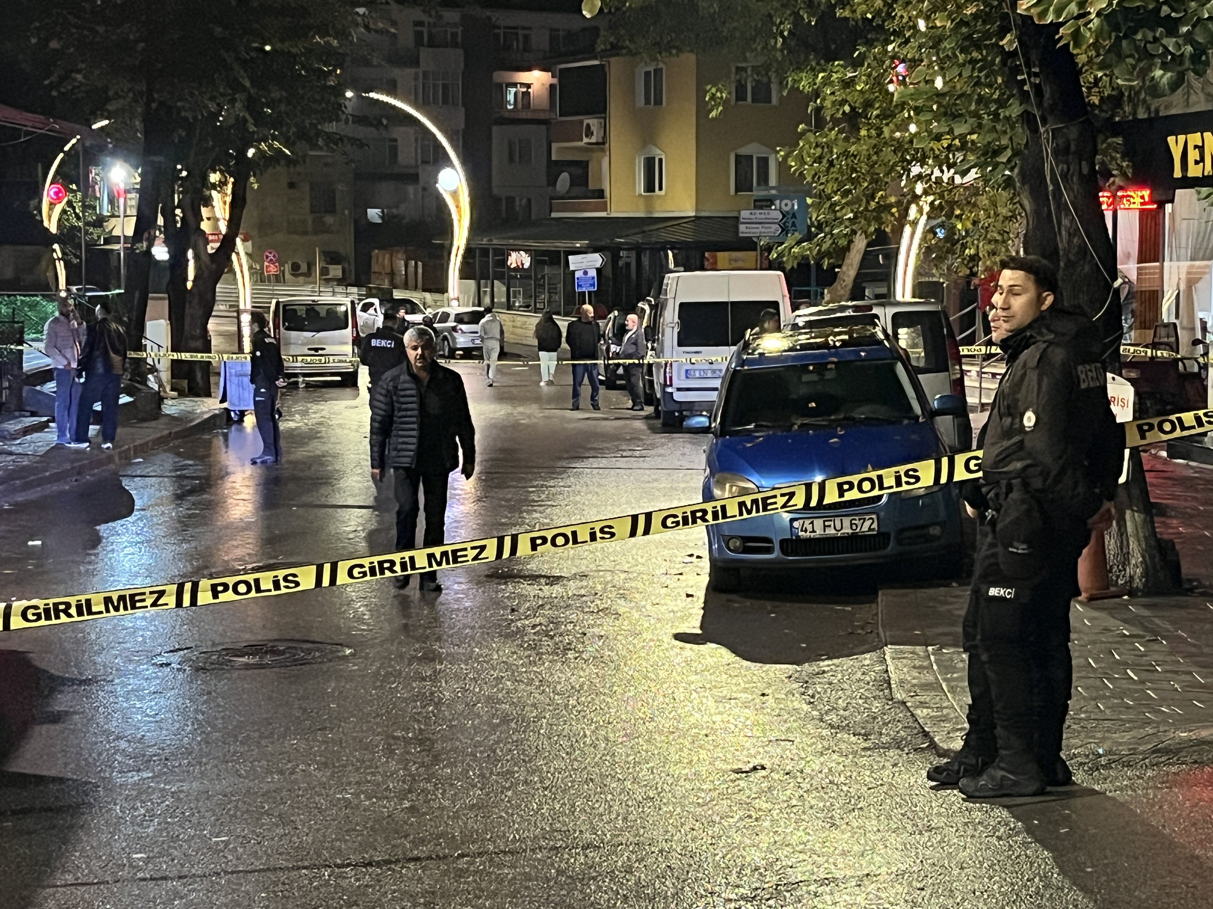 Jiletle çevresindekilere taşkınlık yaptı, tabanca ile öld.