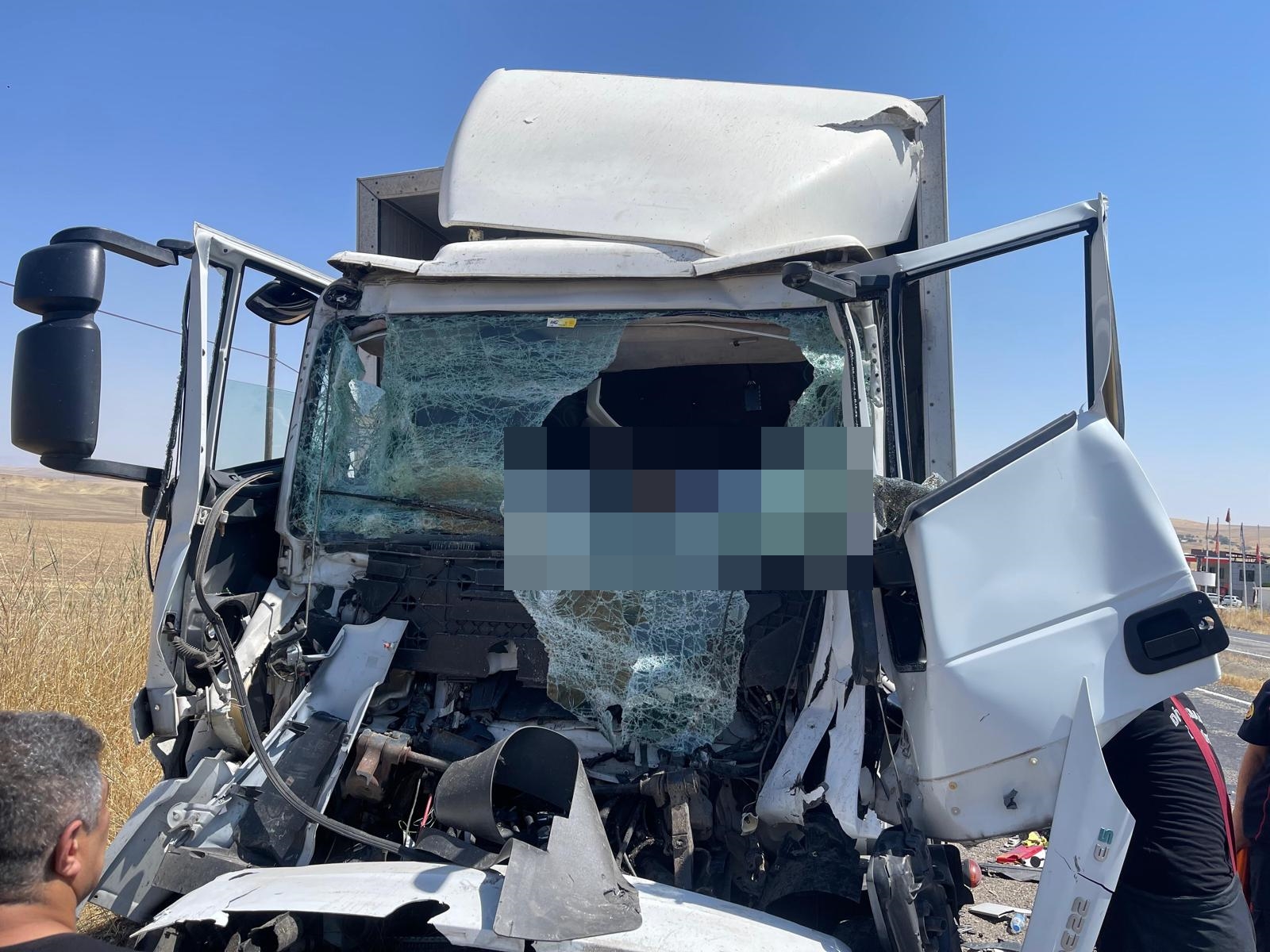 KAMYONA ARKADAN CARPAN TIRIN SOFORU OLD 883816 262556