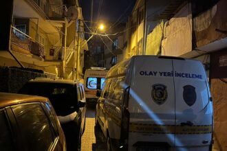 KANSER HASTASI ESINI UYURKEN OLDUREN SUP 966236 286972