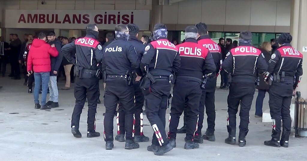 KARDESINI TABANCAYLA OLDURDU POLISIN TA 526986 156005 1