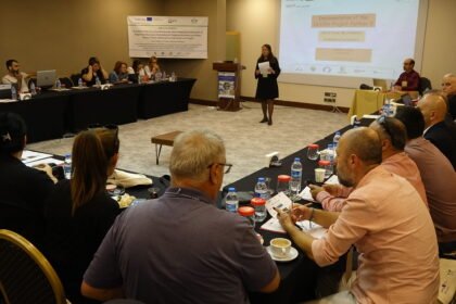 KIZILIRMAK DELTASINDA ISTILACI TURLER M 928210 275700