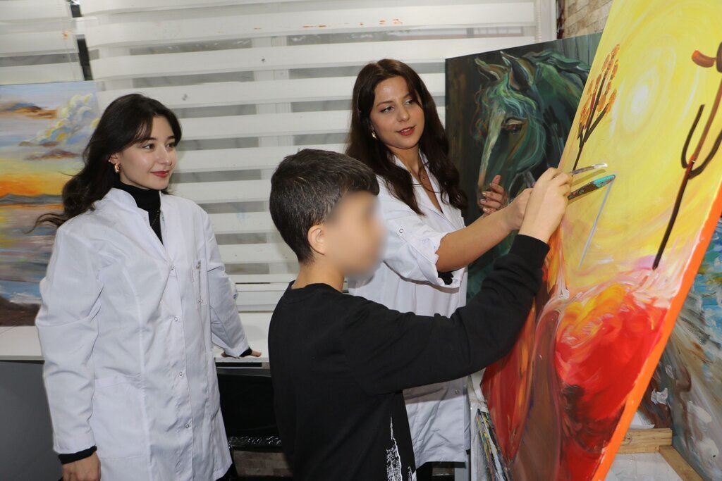 KORUYUCU AILE OLDUKLARI OTIZMLI COCUKLAR 409356 120687 scaled