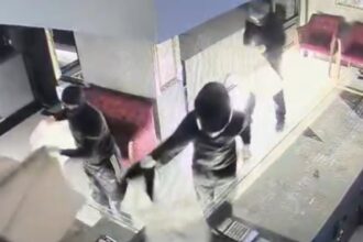 KUYUMCU DUKKANINDAN 16 MILYON LIRALIK AL 927217 275434