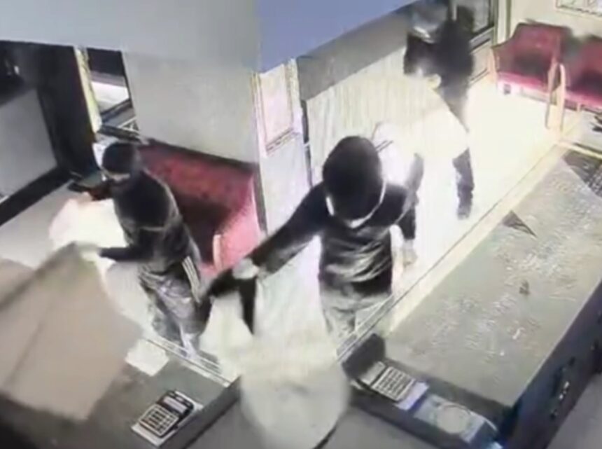 KUYUMCU DUKKANINDAN 16 MILYON LIRALIK AL 927217 275434