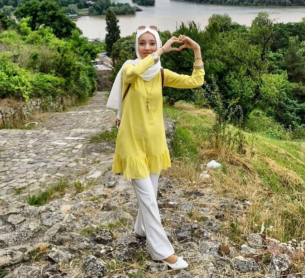 KUZENININ KACIP SIGINDIGI MARKETTEKI KAS 353326 97481