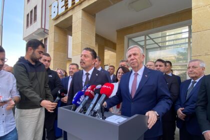 MANSUR YAVAS BU DUPEDUZ MANSUR YAVASI 935126 277701