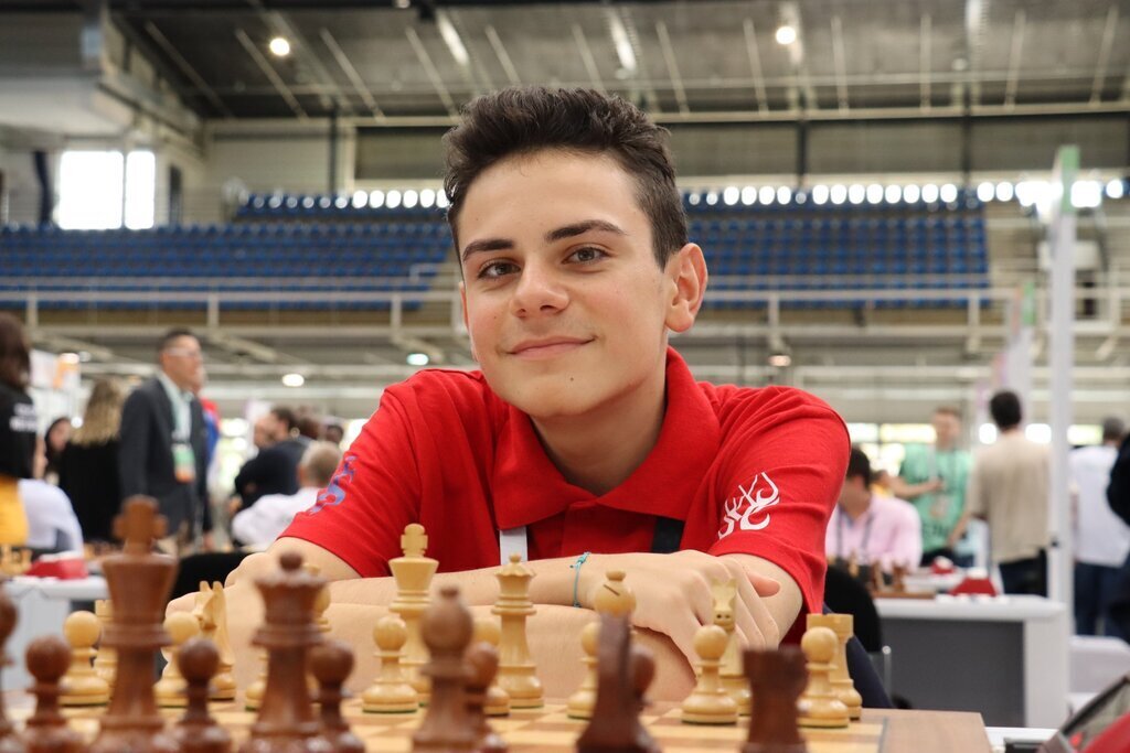 MILLI SATRANC SPORCUSU EDIZ GURELDEN BU 418045 123238