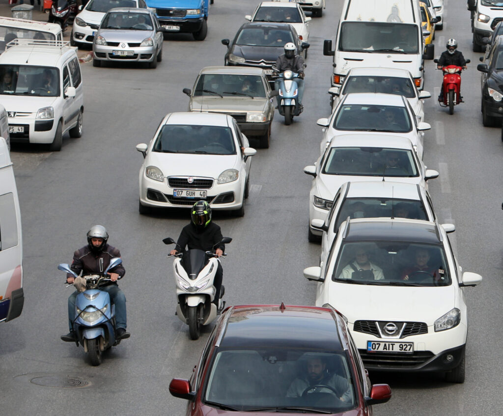 Motosiklet satışı, otomobili ‘solladı’