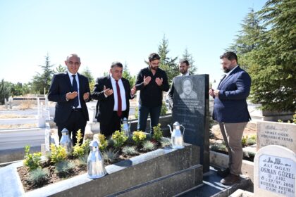 NESET ERTAS KIRSEHIRDEKI MEZARI BASIND 931734 276764