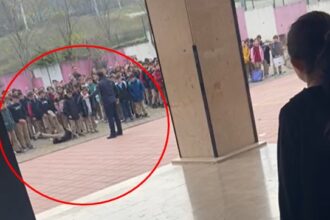 OKUL MUDURUNUN OGRENCIYI YAKASINDAN TUT 1064291 315798 e1765804876569