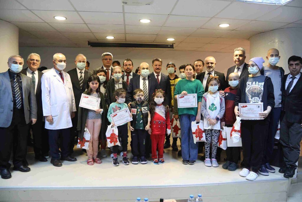 OMU COCUK HASTANESINDE KARNE HEYECANI scaled