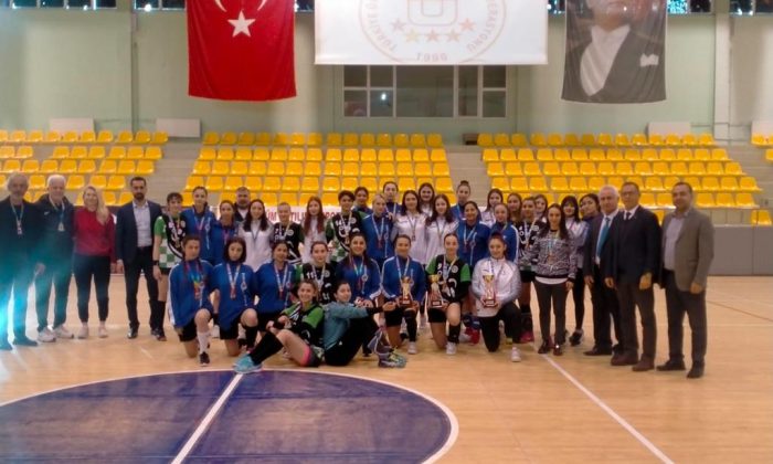 OMÜ Hentbol Kadın Takımı Süper Lig Yolunda 
