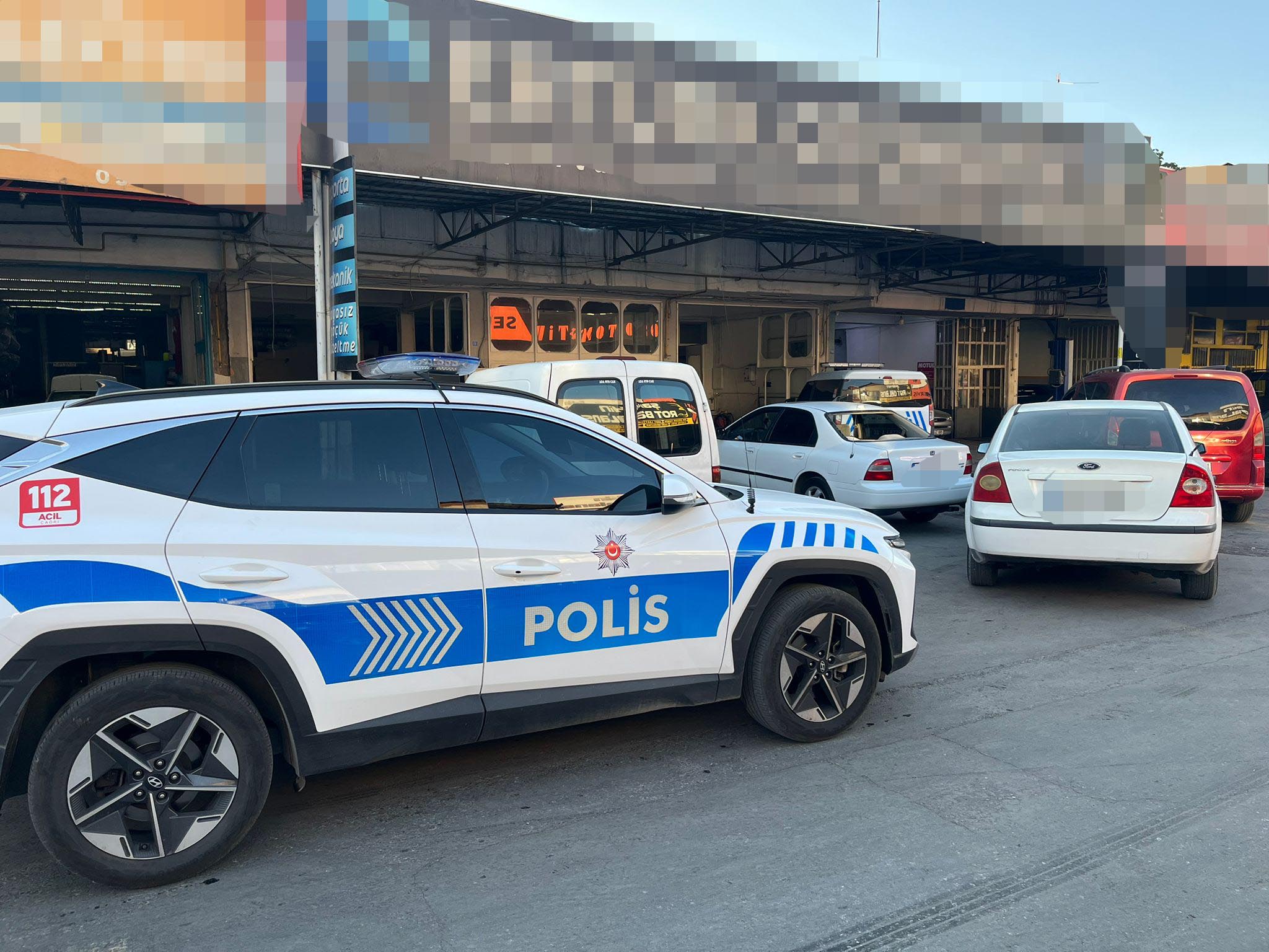 OTO TAMIRCI KALFASI OYNADIGI TABANCANIN 886187 263339