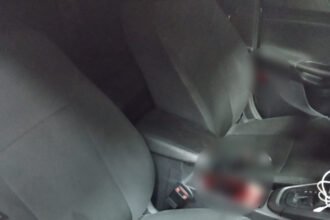 OTOMOBIL ICINDE TARTISTIGI ARKADASINI BI 982179 291620