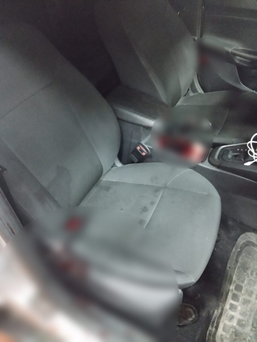 OTOMOBIL ICINDE TARTISTIGI ARKADASINI BI 982179 291620