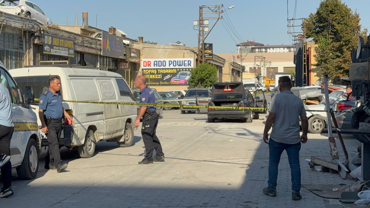 OTOMOBIL TAMIRHANESINDE PALALI KAVGADA U 875731 260156