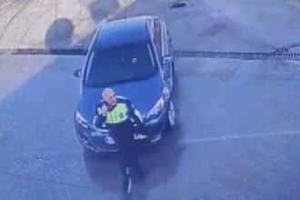 OTOMOBILIN TRAFIK POLISINE CARPTIGI KAZA 1022605 303440 e1763576813710