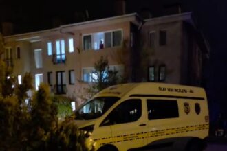 OYNADIGI BALONU KAFASINA GECIREN COCUK B 915014 271859