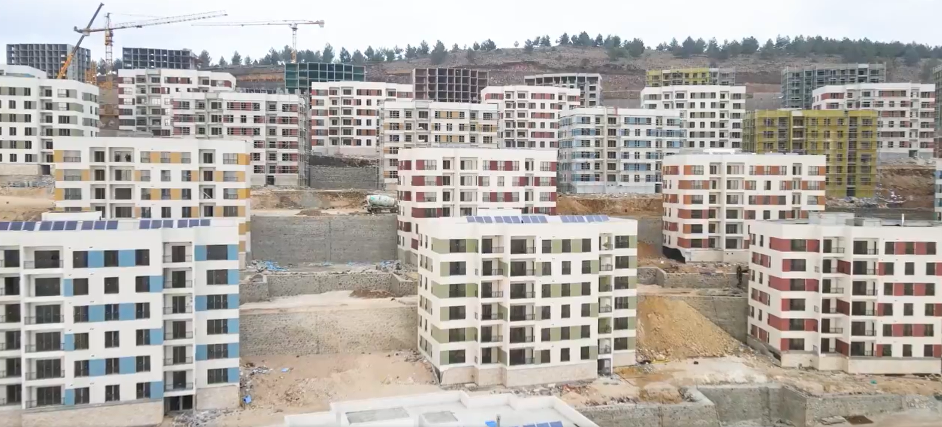 Ozhaseki Aralik ayinin sonuna kadar 1045 evi teslim edecegiz