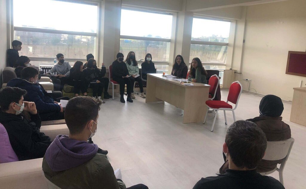 Rehberlik ve Psikolojik Danismanlik Bolumu Ogrencileriyle Iyilik Projesi Devam Ediyor