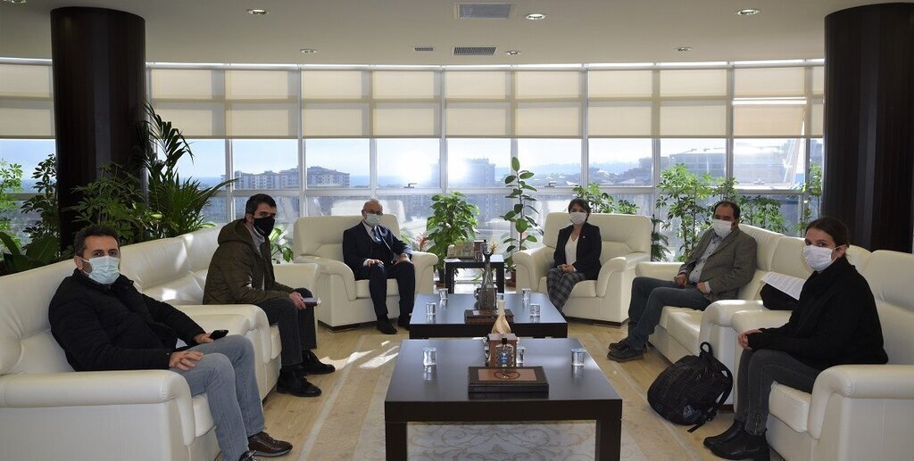 Rektor Unal Egitim Seni Makaminda Kabul Etti