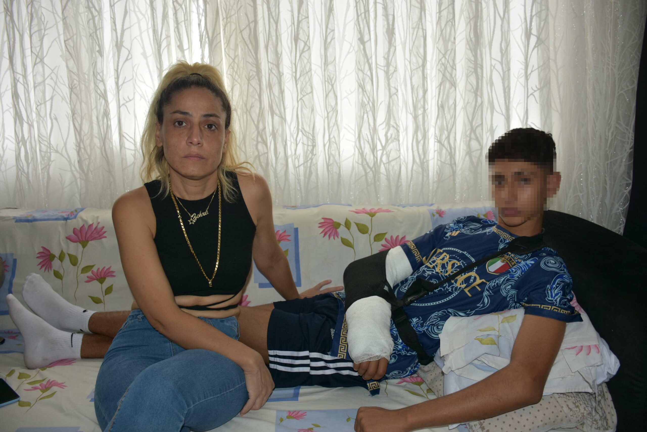 'Şaka' için pencereden sarkıtıldığı öne sürülen 15 ya.