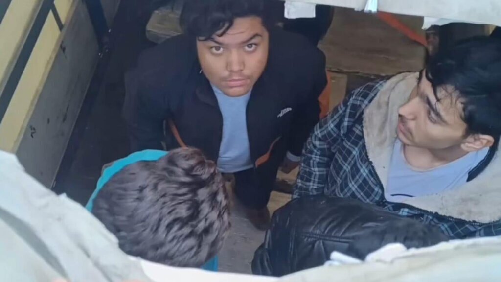 SAKARYADA TIR DORSESINDE 14 KACAK GOCME 412600 114660