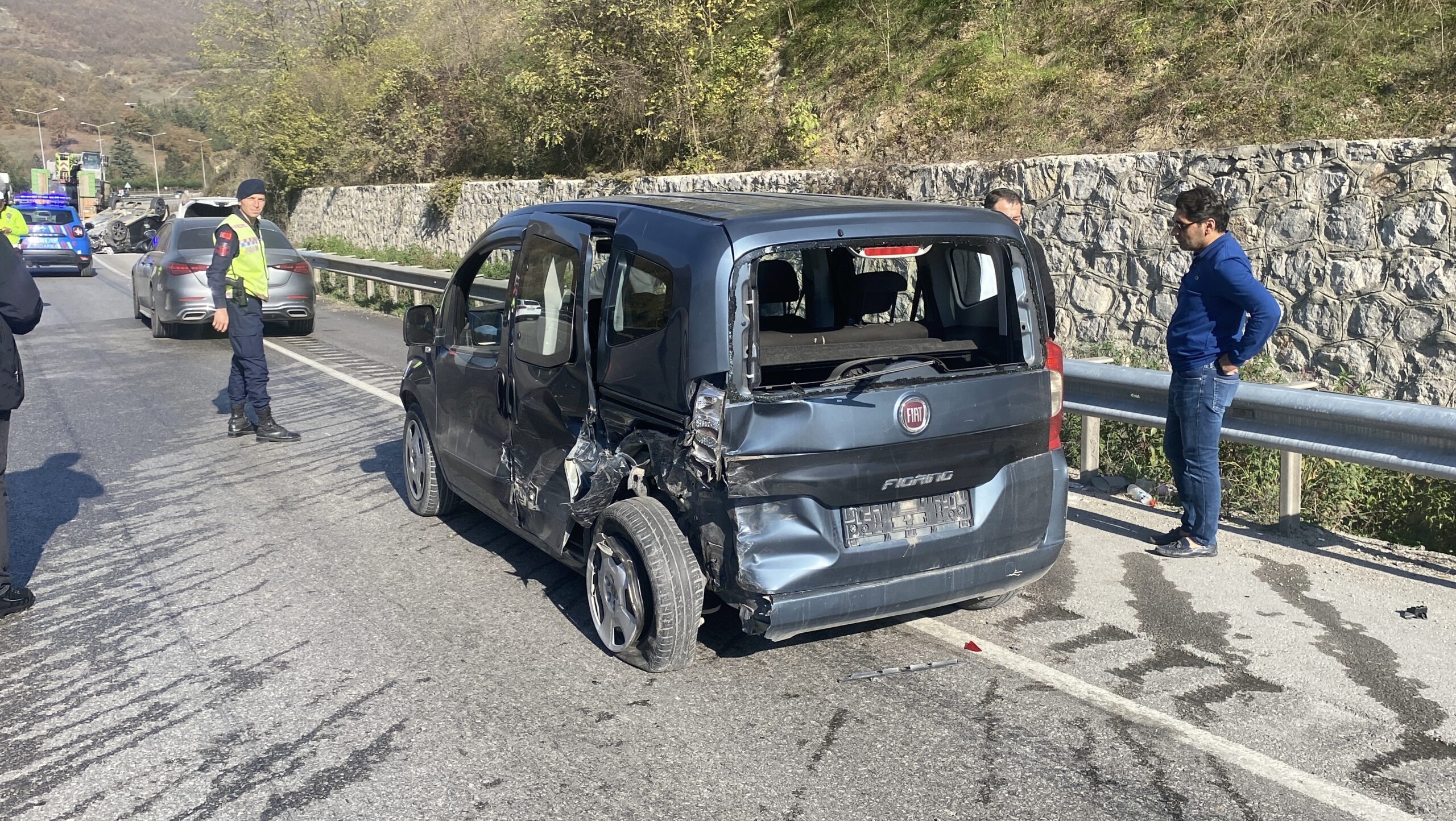 Samsun’da 3 araç kazaya karıştı; 4 yaralı /Video eklendi