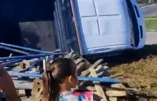 SAMSUNDA OTOMOBILLE KAMYONET CARPISTI 995540 295346 e1762090603106