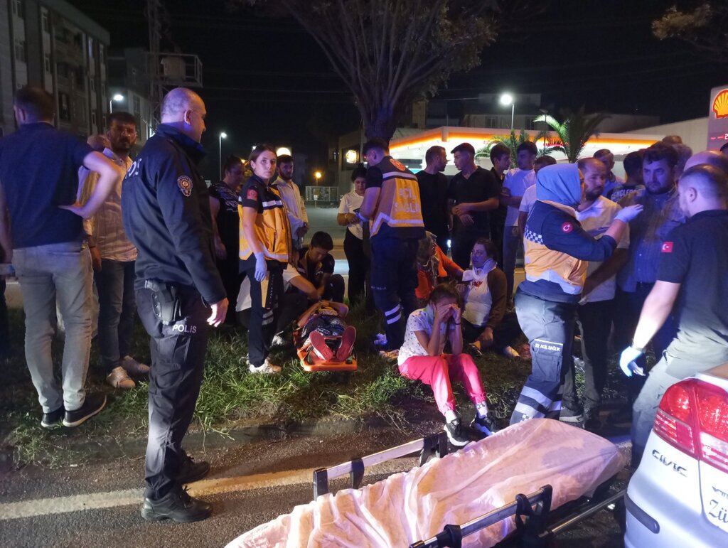 SAMSUNDA ZINCIRLEME KAZA 13 YARALI 356685 98329