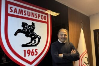 SAMSUNSPOR FUTBOL DIREKTORU CAPA GALATA 1044632 310000