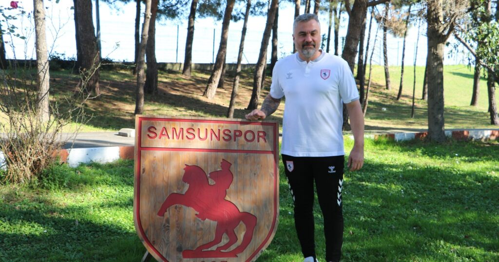 Samsunspor Teknik Direktörü Reis: Önümüzdeki 16 maçın her puanına talibiz