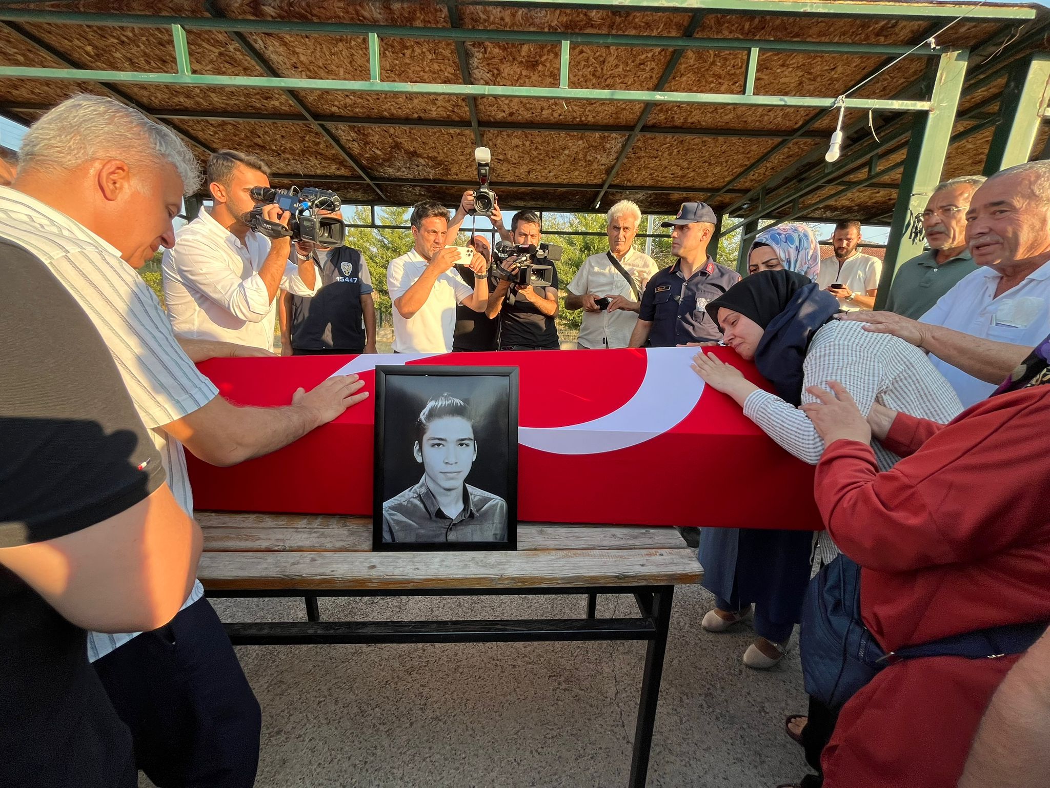 SEHIT AKUT GONULLUSU OZCAN ANKARADA TO 832107 246584