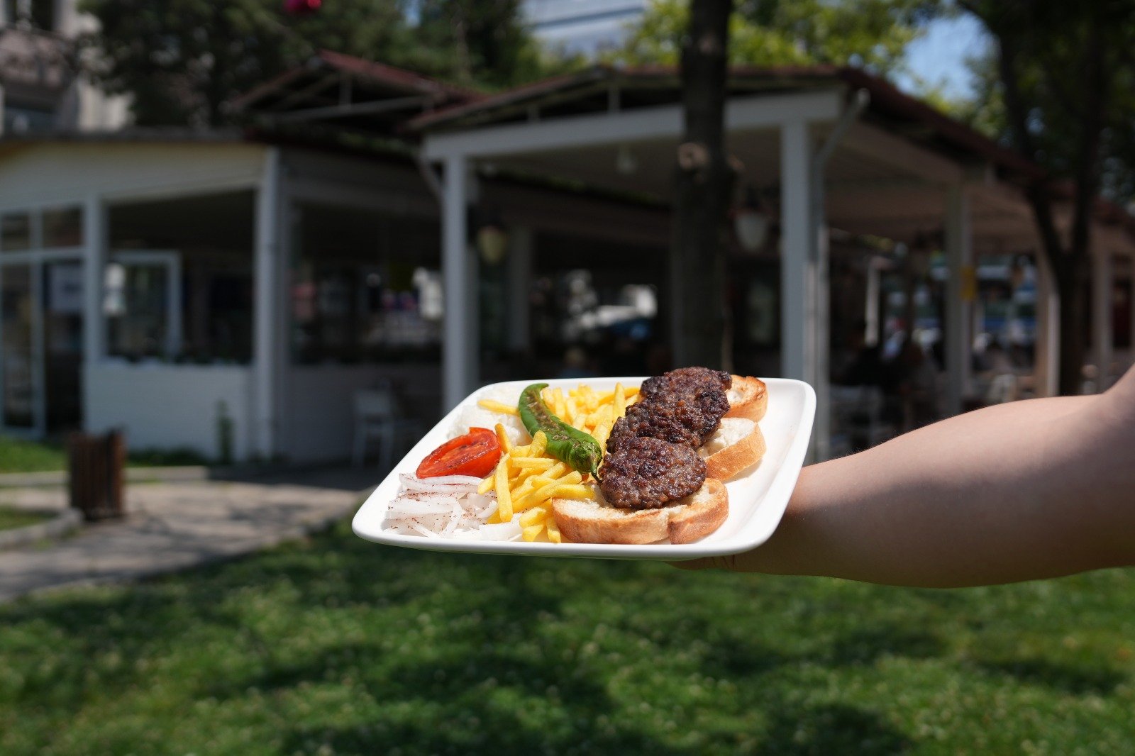 SEHIT ASTSUBAY OMER HALISDEMIR PARKINA YOGUN ILGI 7