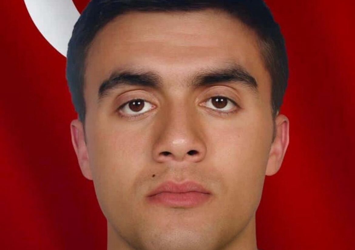 Şehit polis memurunun ailesine acı haber verildi