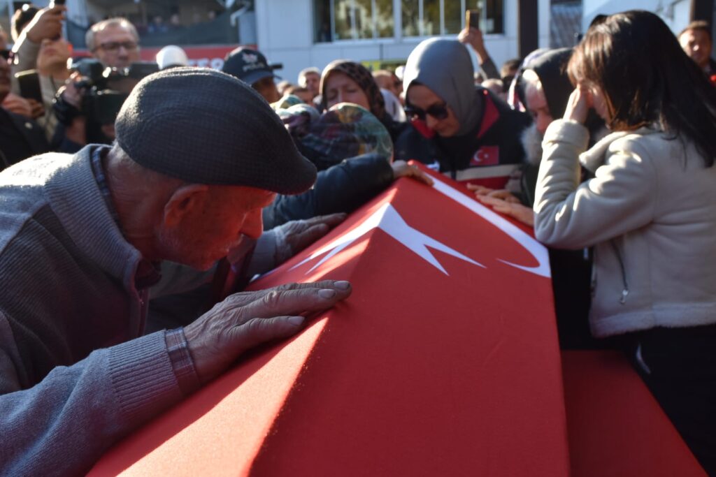 Şehit teğmen, Mustafa Kemal Öz son yolculuğuna uğurlandı