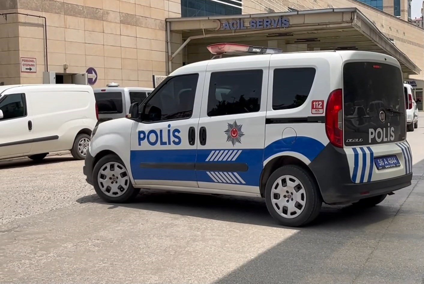 Siirt'te 2 çocuk annesi, evinde bıçaklanmış halde ölü bul