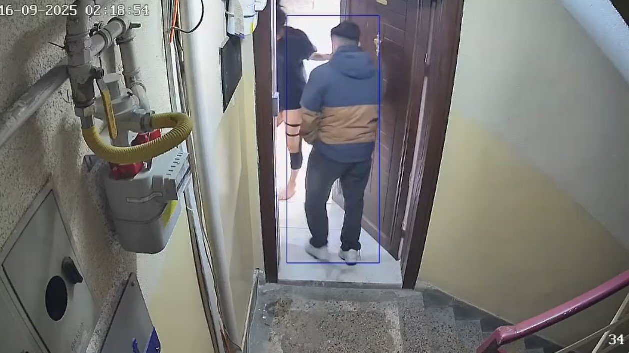 Sipariş götürdüğü kadının evine giren kuryeye taciz iddi