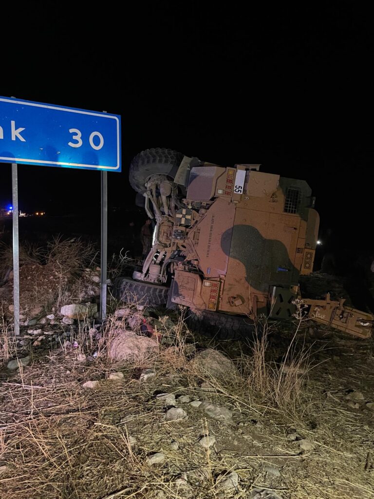 Şırnak’ta askeri araç devrildi: 4’ü ağır 6 yaralı