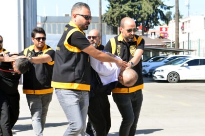 SOKAKTA GORDUGU HUSUMETLISINI VURDU BE 930205 276277