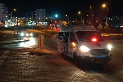 SOKAKTAKI TARTISMADA BICAKLA OLDURULDU 940875 279400