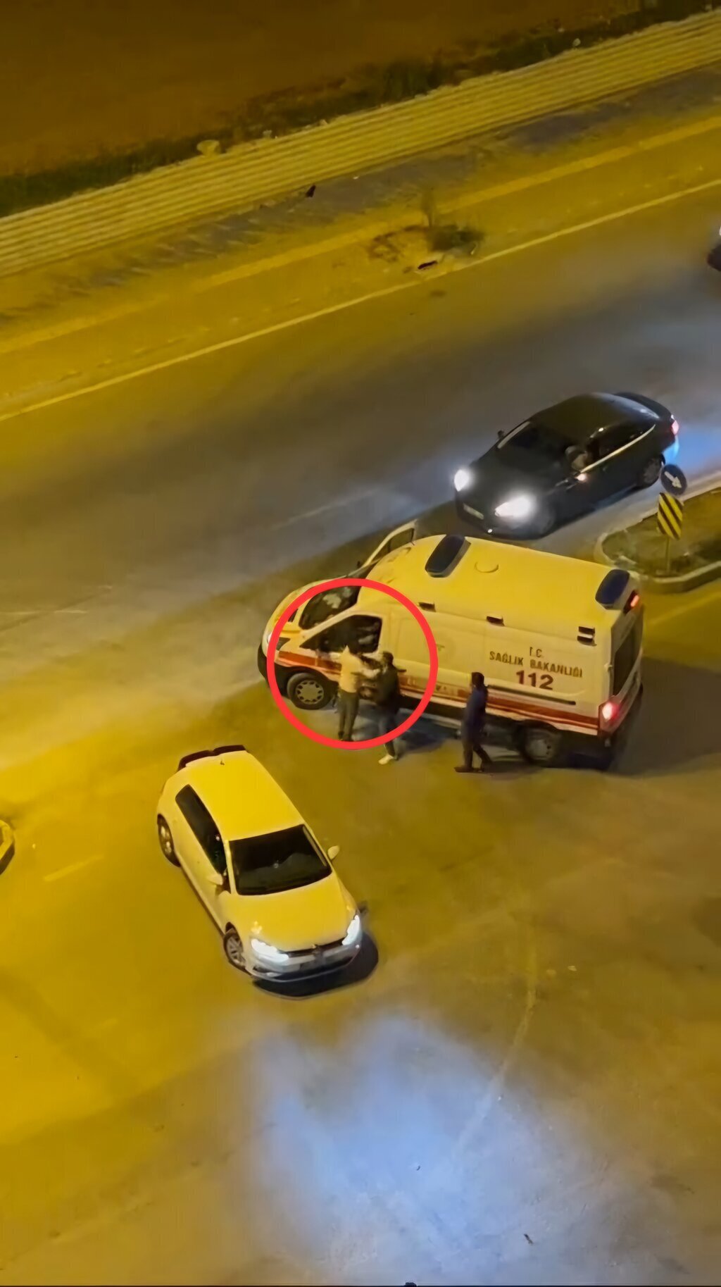 SURUCUSUYLE TARTISTIGI AMBULANSIN CAMINI 404578 119180