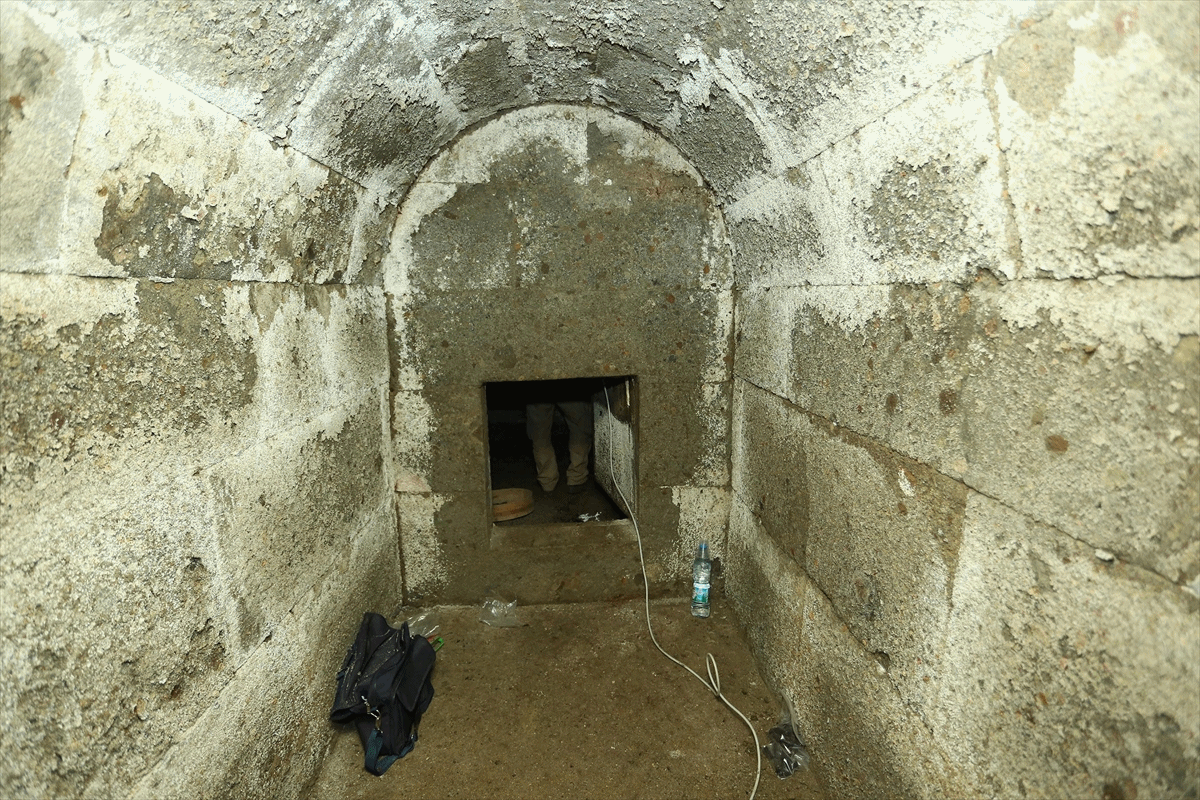 Samsun da tesadüfen Helenistik döneme ait mezar odası bulundu