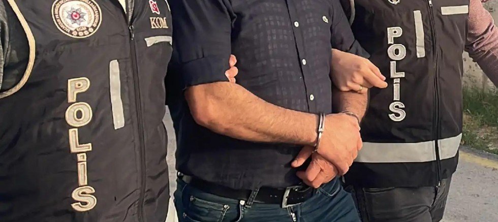 Samsun dahil 14 ilde FETO operasyonu Emniyet Mahrem Yapilanmasina darbe