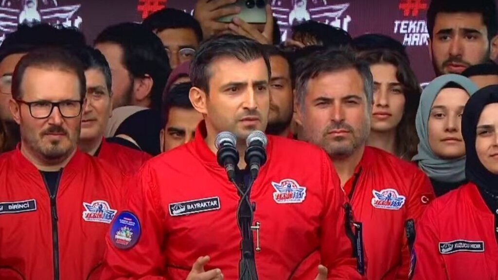 Selcuk Bayraktar TEKNOFEST Her Yil Bir Caglayan Gibi Buyudu