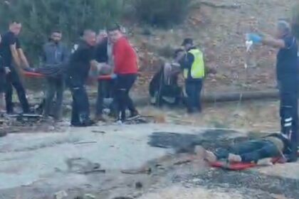 TARIM ISCILERINI TASIYAN MINIBUS SARAMPO 951083 282362 e1759815896944