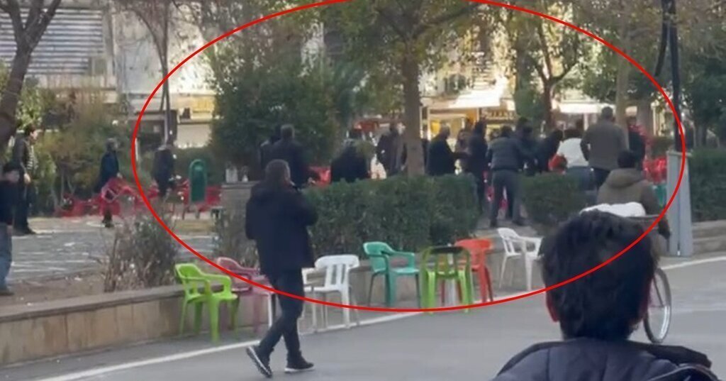 TEKMELI YUMRUKLU SANDALYELI KAVGA KAME 515278 152478