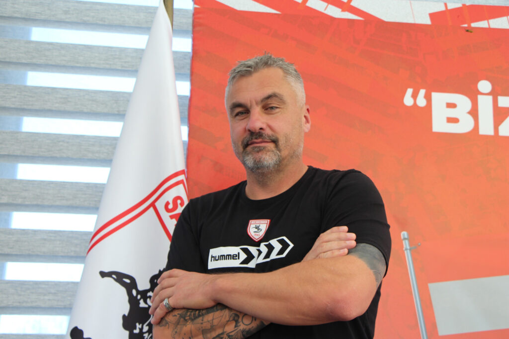 Samsunspor Teknik Direktörü Thomas Reis: Galatasaray’a karşı iyi sonuç alırsak lige heyecan katarız